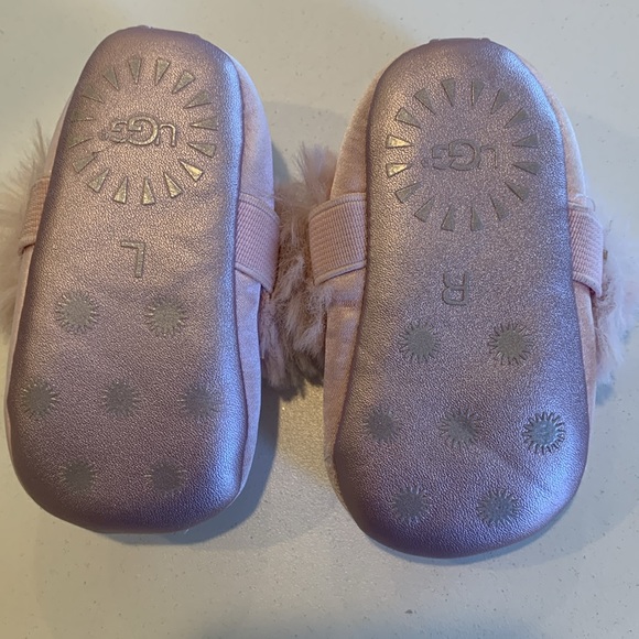 Infant UGG size 0/1 - Picture 3 of 5